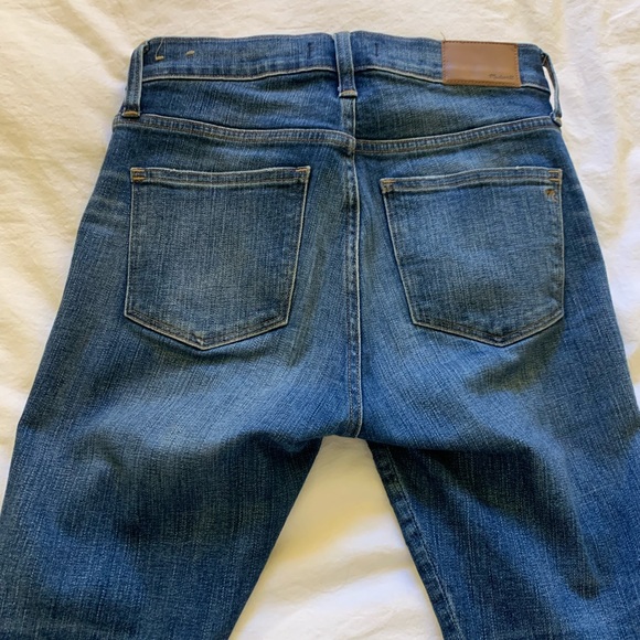 Madewell 27P, 9”rise, raw edge distress jeans. - Picture 5 of 6